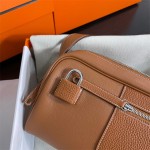 Private custom-made pure hand-sewn NouveauBoby shoulder bag, togo leather messenger bag, camera bag